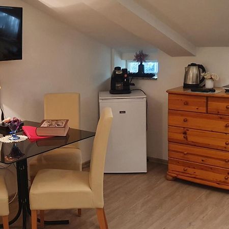 Karmelita Boutique Apartman 쇼프론 객실 사진