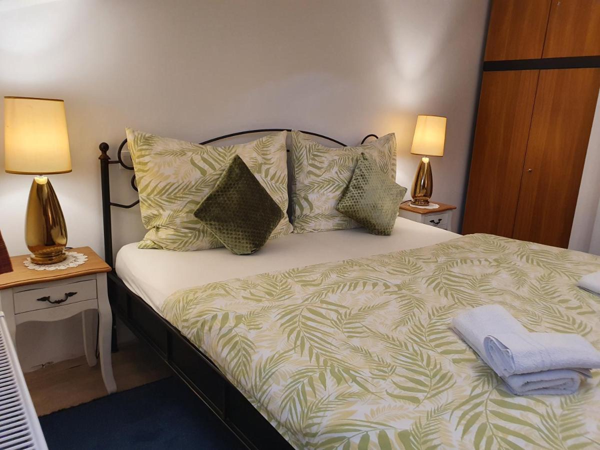Karmelita Boutique Apartman 쇼프론 외부 사진