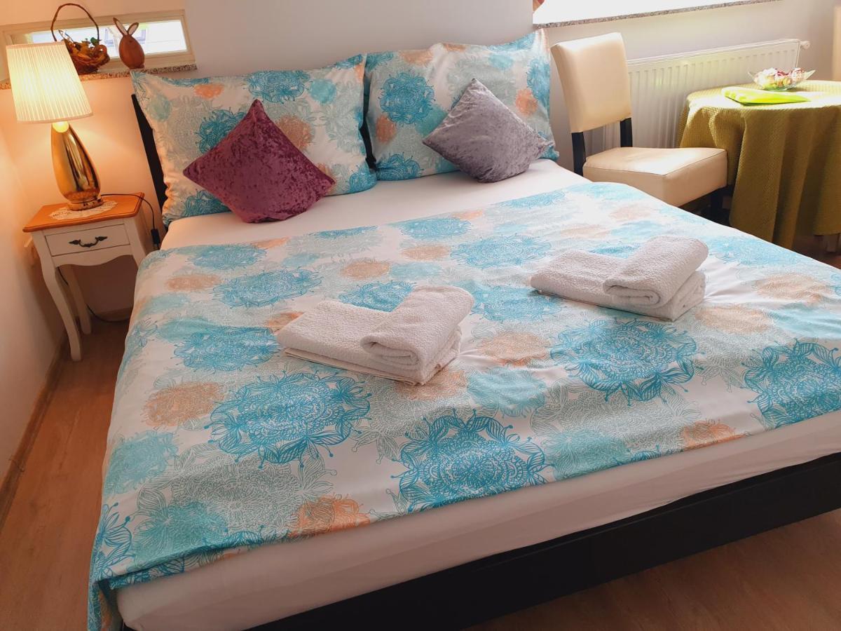 Karmelita Boutique Apartman 쇼프론 외부 사진