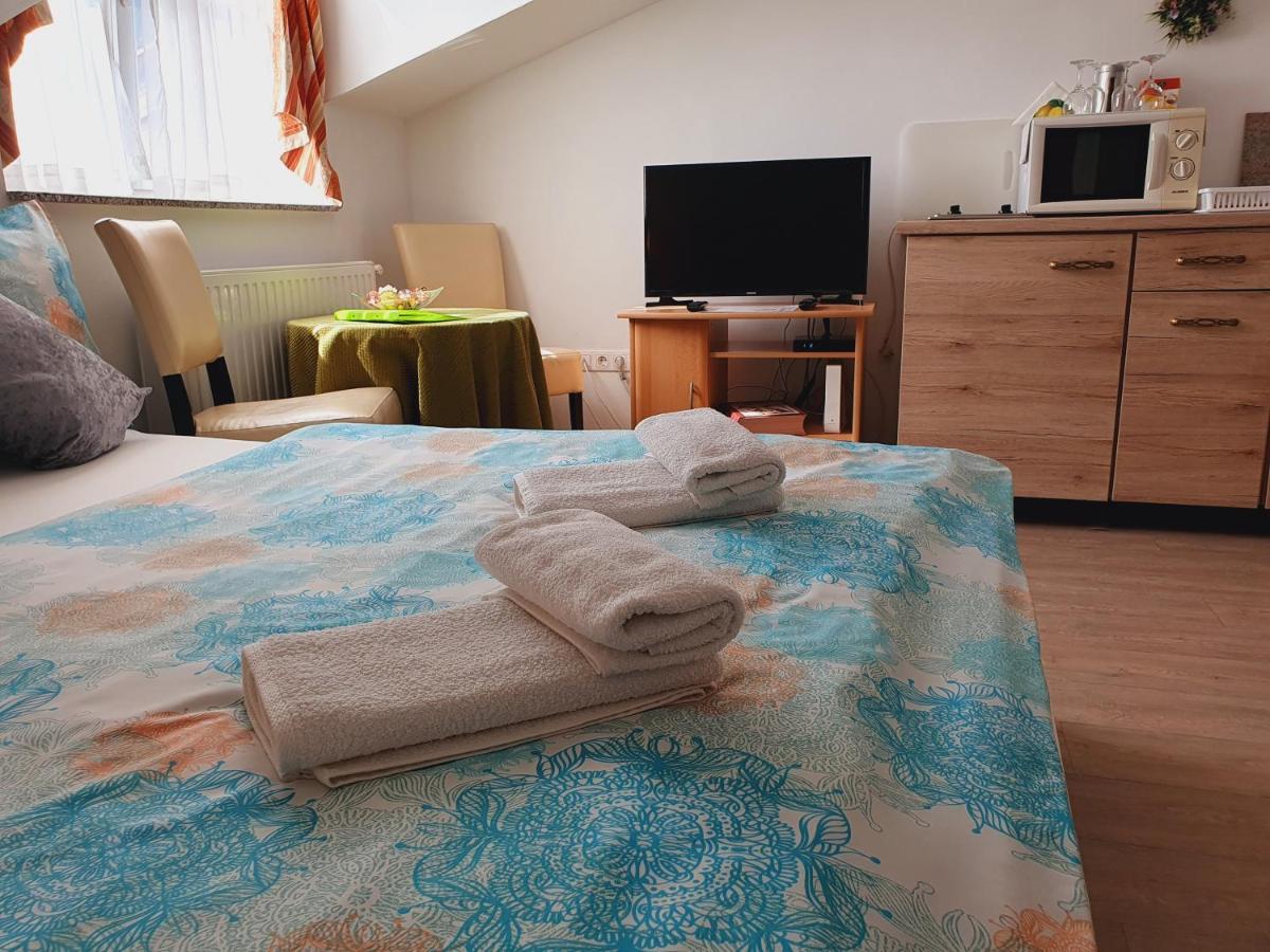 Karmelita Boutique Apartman 쇼프론 외부 사진