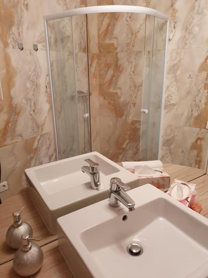 Karmelita Boutique Apartman 쇼프론 외부 사진